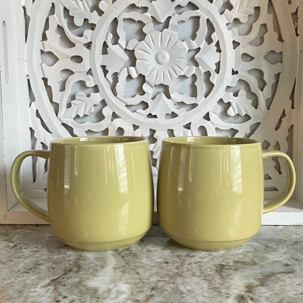 Crate & Barrel Set Of 2 Harris Mugs in Ochre